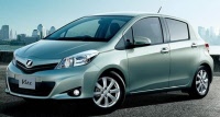 yaris-11-003