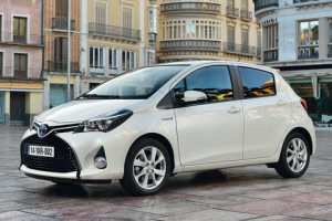 yaris-14-001